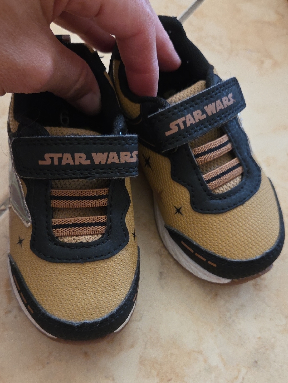 Star Wars Kids' Yellow and Black Sneakers